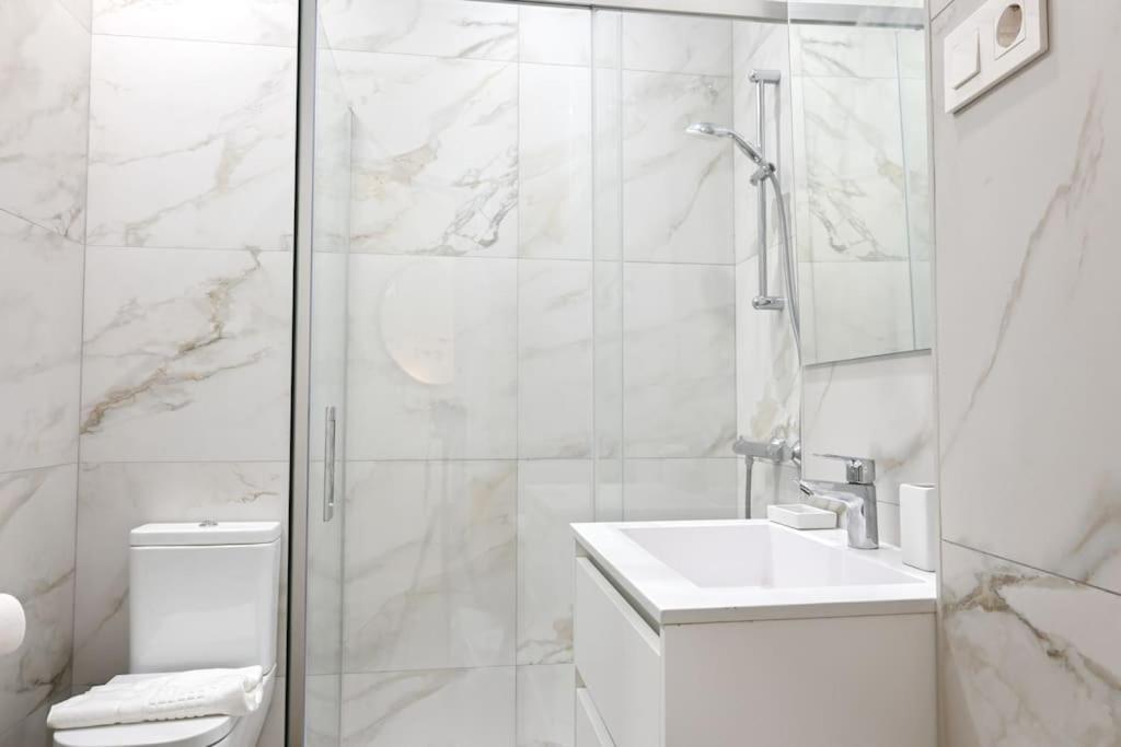 Apartamento For Centrico Y Luminoso Temporal En Etd1 Madrid